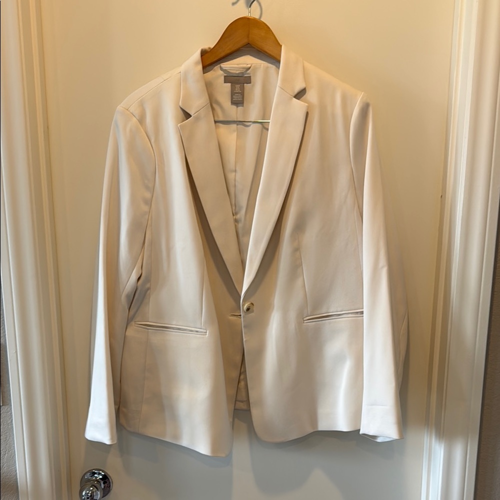 H&M Cream Sport Coat with Modern Tailoring